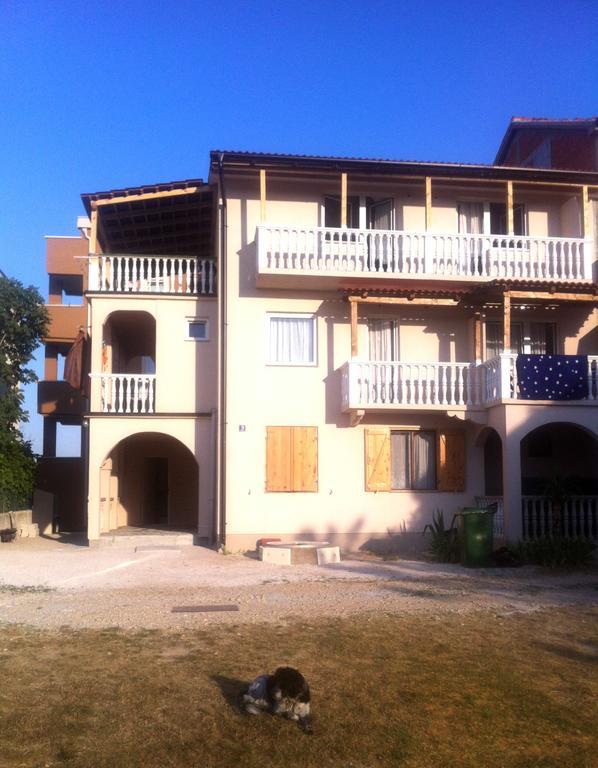 Apartments Ninske Vodice מראה חיצוני תמונה